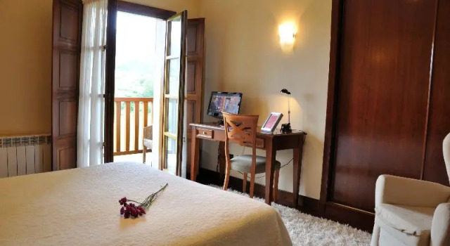 Двухместный номер Standard с балконом и с красивым видом из окна Hotel Puerta Del Oriente