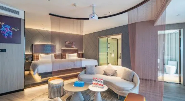 Люкс IMMERSING Hotel (Haikou XinBu Island Bihai Yintan Branch)