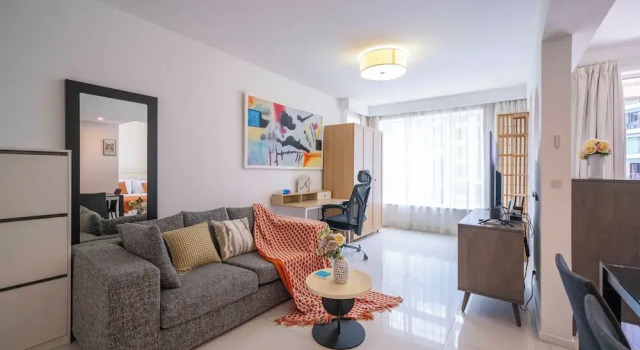 Tyms Xujiahui  Stylish 1BR APT, Varaa Bed and Breakfast Xuhui 