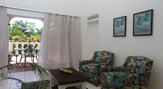 Четырёхместный номер Deluxe с балконом и с видом на сад Ocean View Boutique Guesthouse