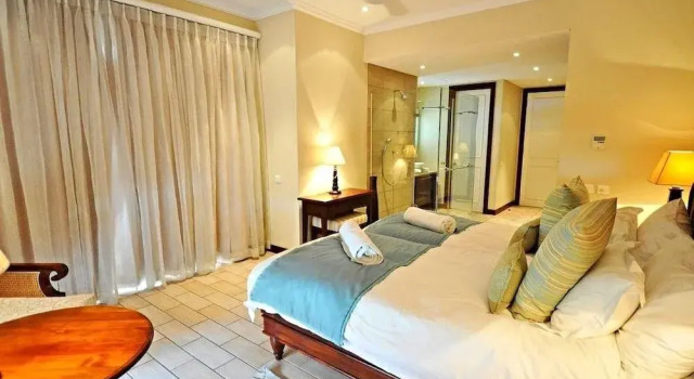 Eden Island, Beach front, Luxury, 3 Bed Ensuite, WiFi