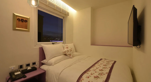 Økonomi- dobbelt værelse DG Hotel