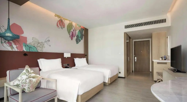 Двухместный номер Standard с балконом и с видом на море Hilton Garden Inn Sanya