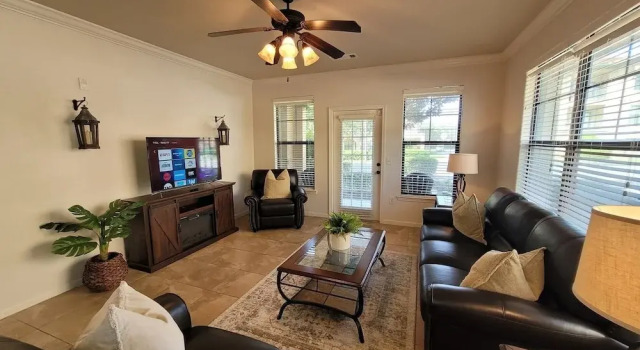 Bp817cp 3bed Condo At Bella Piazza Resort Amenities 3 Bedroom Condo, Book Ferieresort Hoteller i Four Corners med pool, Swimmingpool