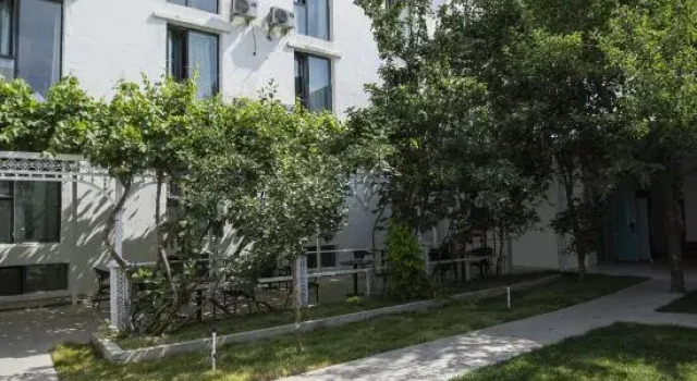 Yining Biezhi Homestay