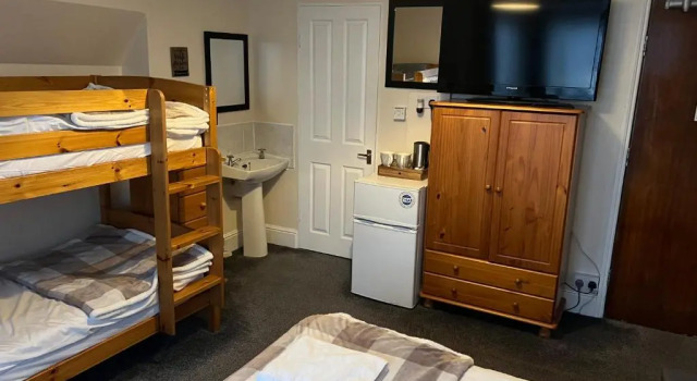 Семейный номер Standard с видом на море Willows Guest House