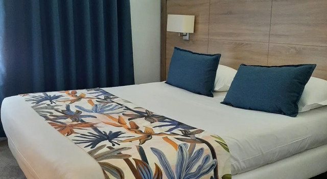 Двухместный номер Comfort с видом на сад Logis Hotel Relais Saint Jacques - Châteauroux