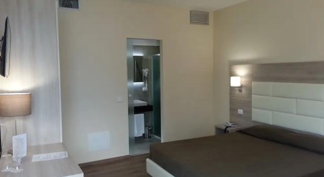 Номер Standard с балконом Hotel Mercedes