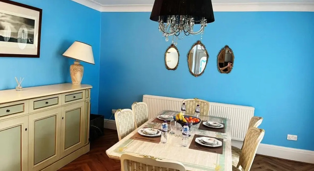In the Posh Suburb Enjoy the Peak District Views, Book Hotel Sheffield South Yorkshire