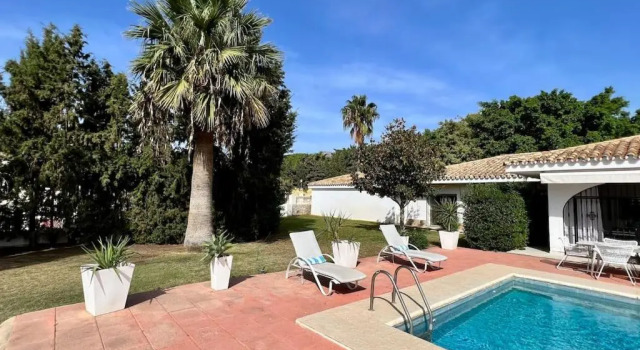 Вилла Villa Scenic with Private Pool - Sleeps 8