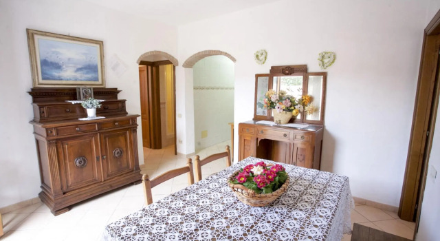 The Casina sleeps 4 surrounded by greenery-LA CASINA A SCHIOPPARELLO