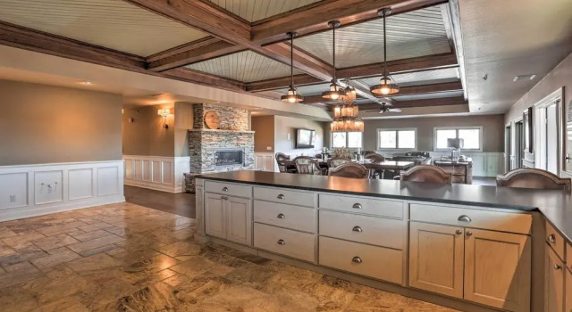 Main Street Strugis Apt w/ High-end Features