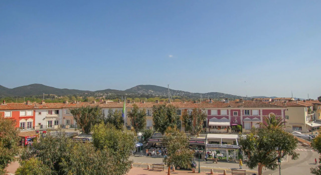 Snug holiday home in Port Grimaud near the beach