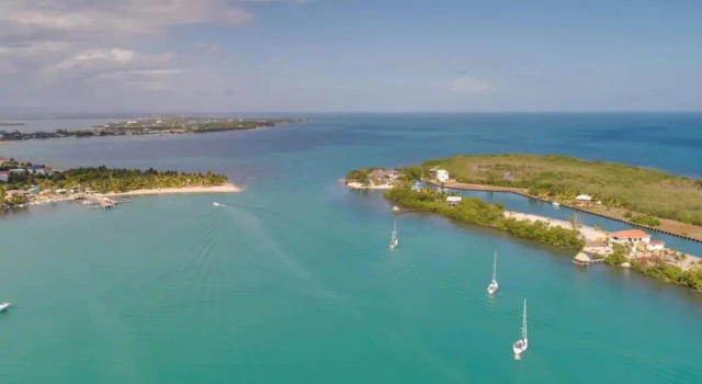 Коттедж Island Time Gecko - Private Island Beachfront Villa 1 Min From Village