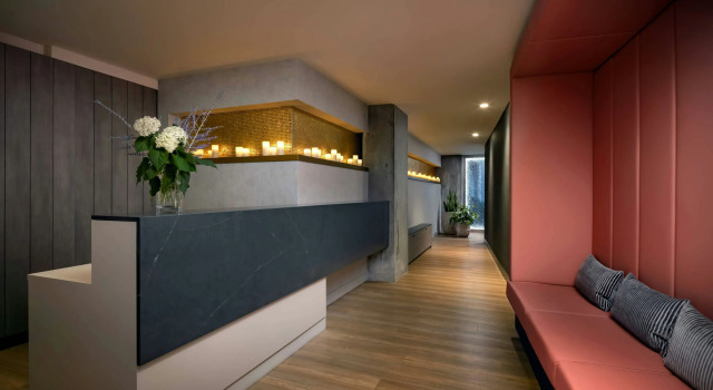 Humaniti Hotel Montreal, Autograph Collection, Book Hotel Hoteller i Montreal med pool, nær Phillips Square, Swimmingpool