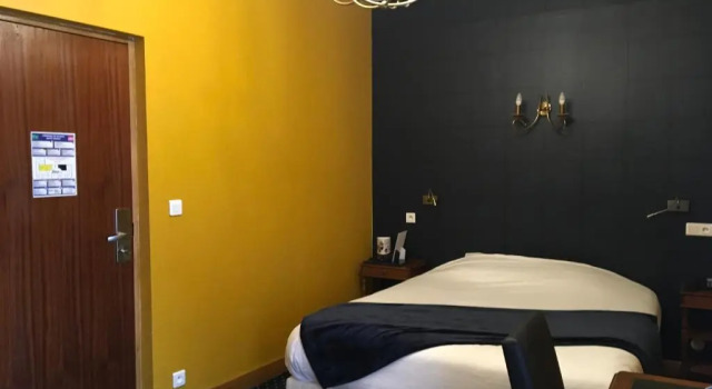 Двухместный номер Comfort Logis Hôtel & Appartements Le Florence