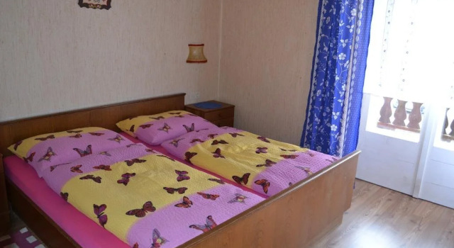 Appartementhaus Anny, Rezerwuj Hotel Hotele w Tyrol z parkingiem, Parking