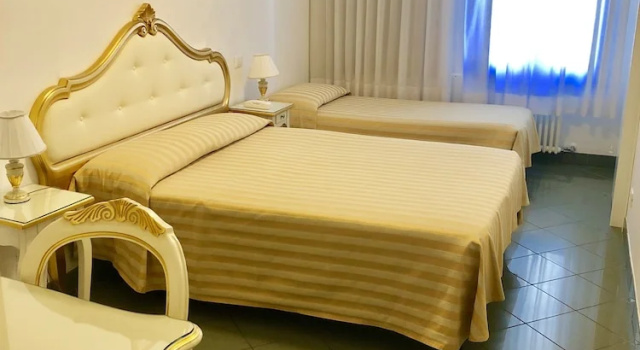 Четырёхместный номер Economy Hotel Marte