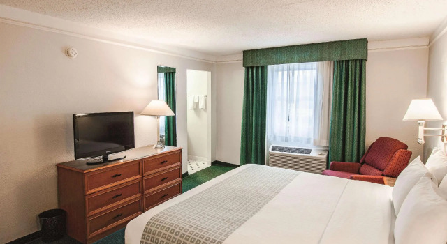 Двухместный номер Standard Baymont by Wyndham Indianapolis Airport Lynhurst