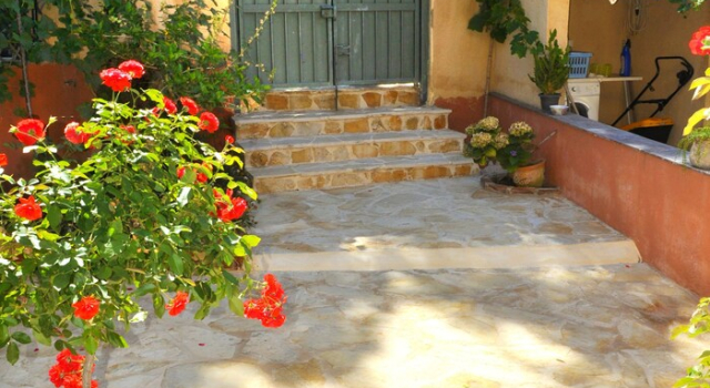 Holiday House Angelos B on Agios Gordios Beach, Забронировать Апартаменты/квартира Айос-Георгиос Остров Корфу