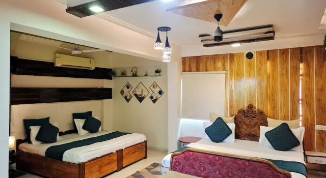 Люкс Royal Hotel Krishna Ahmedabad