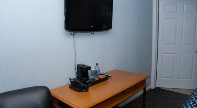 Четырёхместный номер Standard At 9 Motel Near Freehold I-195