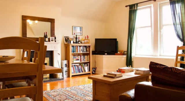 2 Bedroom Flat With Parking In Edinburgh, Prenota Appartamento Hotel a Midlothian con parcheggio, Parcheggio