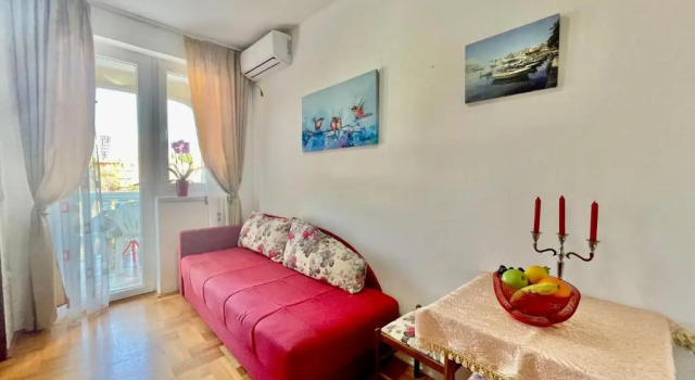 Апартаменты Comfort c 1 комнатой Apartments Elena
