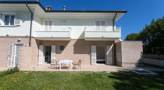 M10 - Marcelli, nuovissimo bilocale con giardino, Rezervovat Hotel Marcelli 