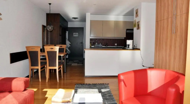 Tulai G98, Book Hotel Scuol Grisons