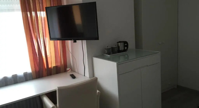 Hotel M&S garni, Забронировать Отель Отели Донаувёрт 3 звезды, рядом с Käthe-Kruse-Puppenmuseum, 3*