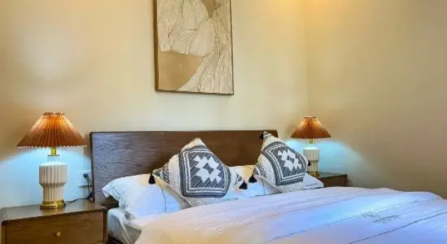 Двухместный люкс Tengchong Jiuduo Hot Spring Hotel (Mayu Valley Hot Spring Town Branch)