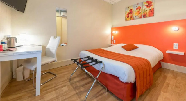 Двухместный номер Standard Logis Hôtel La Commanderie de Champarey