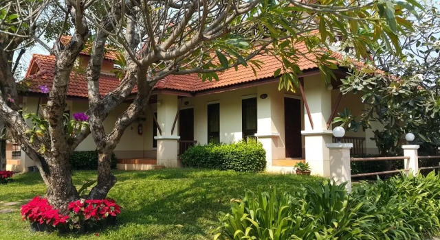 Areena Resort and Hotel Uttaradit, Забронировать Курортный отель  