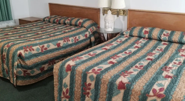 Шестиместный номер Standard Budget 8 Motel