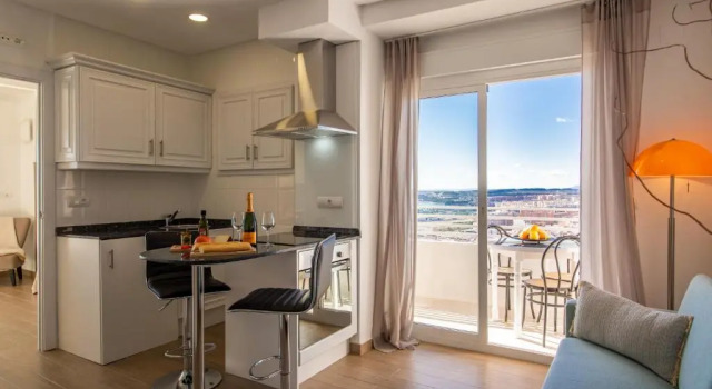 Апартаменты Superior Alicante Skylights Apartments