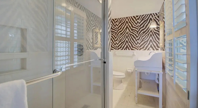 Palmetto Cottage House 957 6 Bedrooms 4 Bathrooms Home, Book Feriehus Sommerhuse i Debordieu Colony, Hytte