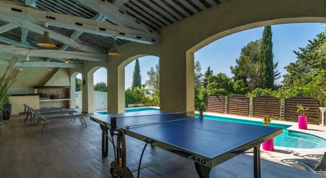 Spacious Villa in La Gaude With Swimming Pool, Забронировать Вилла Ла-Год Приморские Альпы