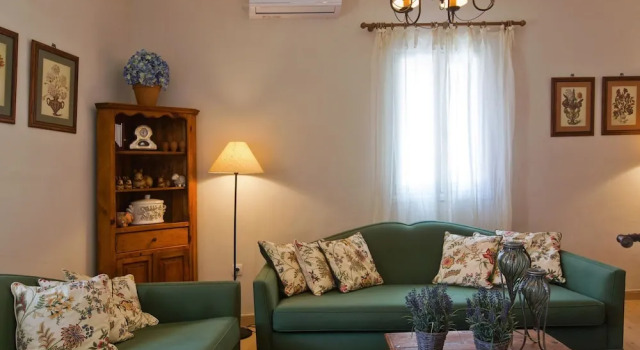 Коттедж с 2 комнатами Casa Paleopolis near Royal Baths MonRepo