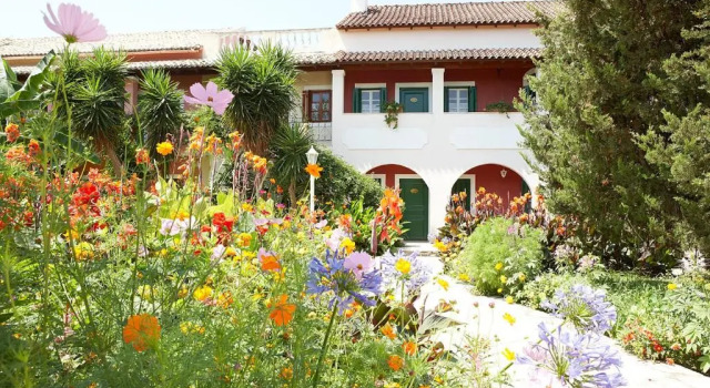 Полулюкс St.Georges Bay Country Club & Spa