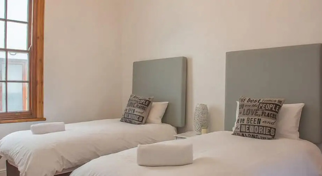 Oceanfront Penthouse, Забронировать Дом для отпуска Коттеджи Cape Peninsula, Коттедж