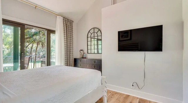 < 1 Mi To Seabrook Island Beach: Sunny Retreat!