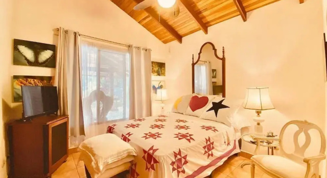 Cottage in Magic Mountain Views, Buchen Sie Hotel Atenas Alajuela