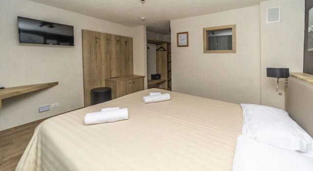 Двухместный номер Comfort Hotel Petit Palais