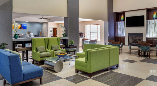 Comfort Suites Pineville - Ballantyne Area