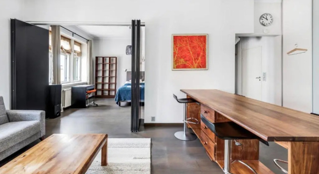WeHost Top floor Transformable 2BR 8min to Centrum, Забронировать Отель Отели Хельсинки с парковкой, Парковка