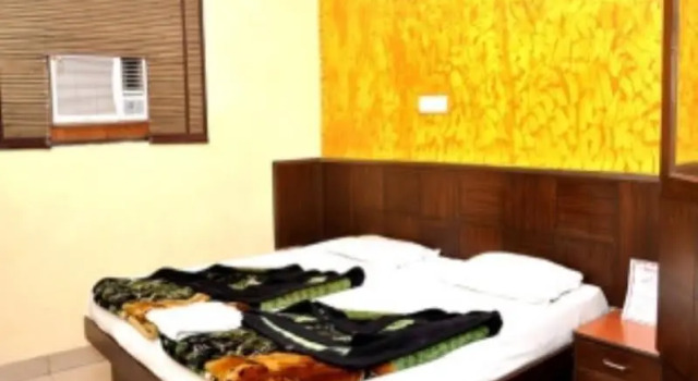 Hotel Mohak Palace