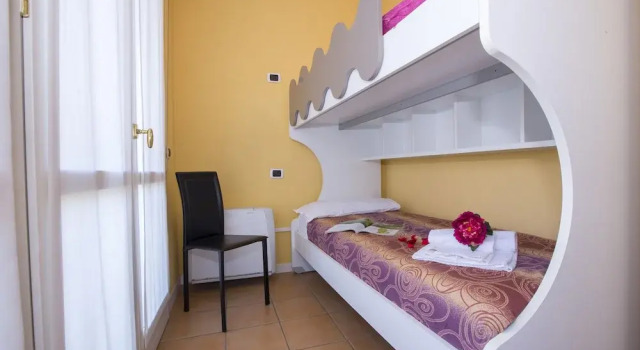 Villa Apartments - Porto Letizia, Book Apartment Hotels in Lake Lugano with a Pool, Swimming Pool