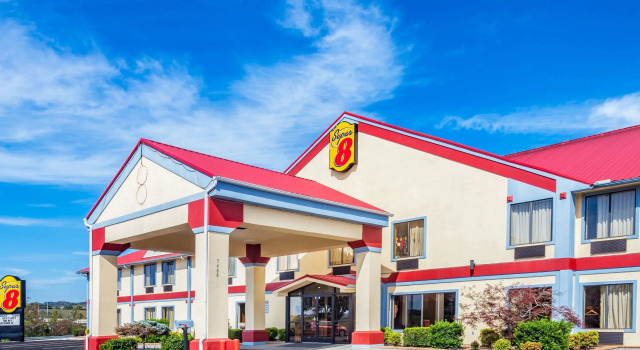 Super 8 by Wyndham Morristown/South, Buchen Sie Hotel Morristown Tennessee