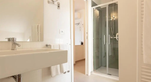 Полулюкс Albergo Punta de lEst